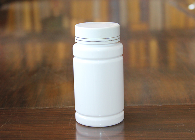 100cc瓷白瓶白色塑料蓋 高度：90mm  直徑：46mm
